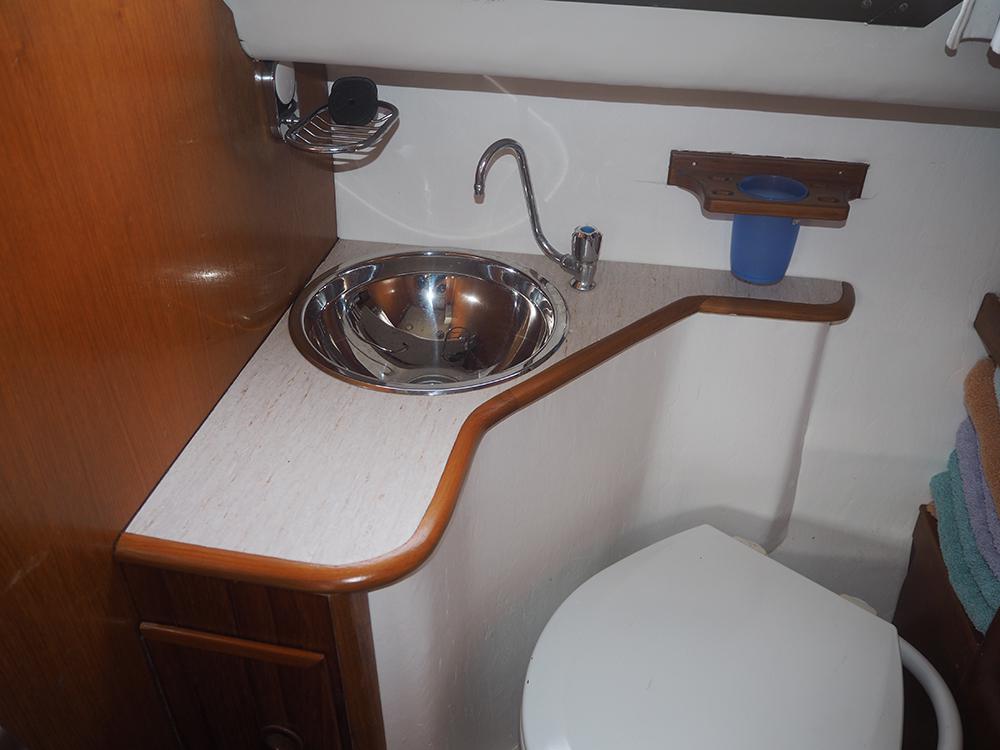 Fore ship, Accommodation